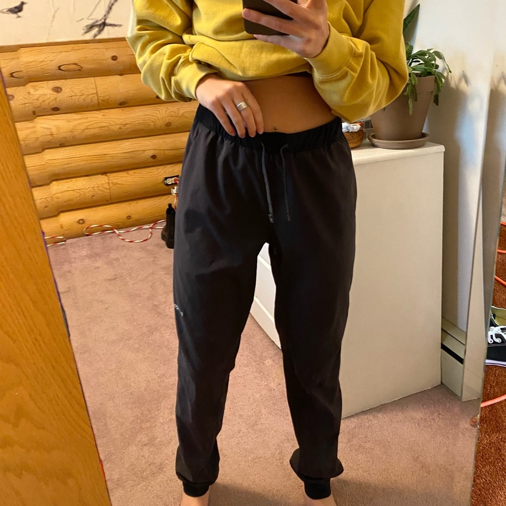 Women’s black Patagonia outdoor pants